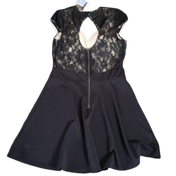 Lace & Satin Black A-Line Dress With Keyhole Design By Zinga - Picture 4 of 6